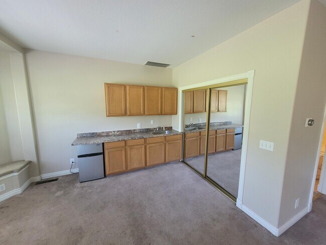 Photo - 350 N Fairway Dr