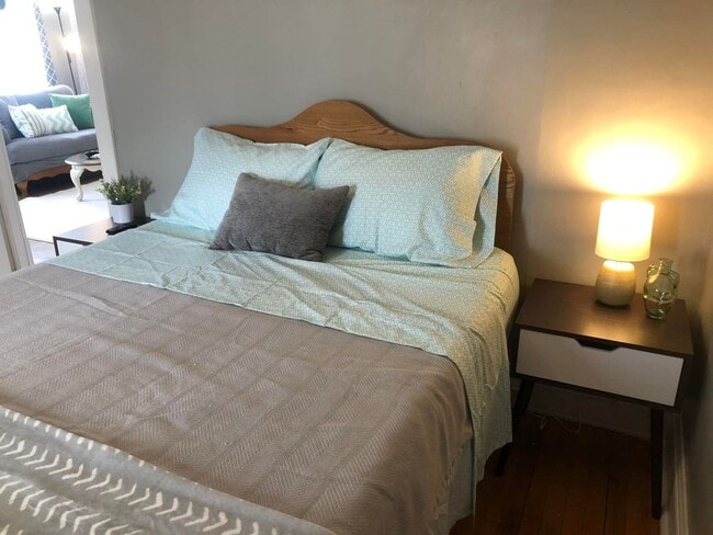 Photo - 2821 Wicklow St Unit 2821 Wicklow Street - Lower