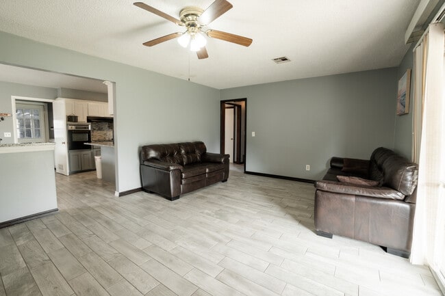 Photo - 2308 SW 76th St