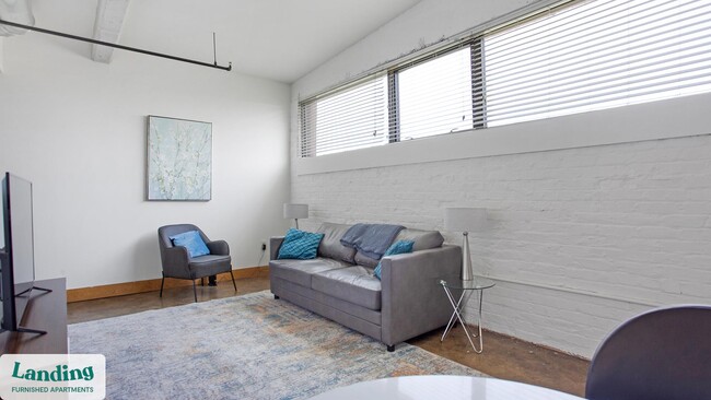 Building Photo - 16 S Market St Rental