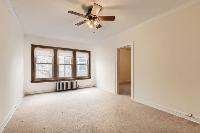 Photo - 3529 N Lowell Ave Unidad 2N