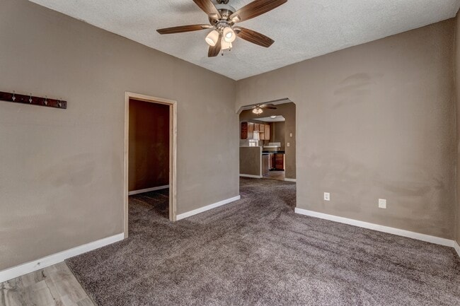 Photo - 812 Allen Ave