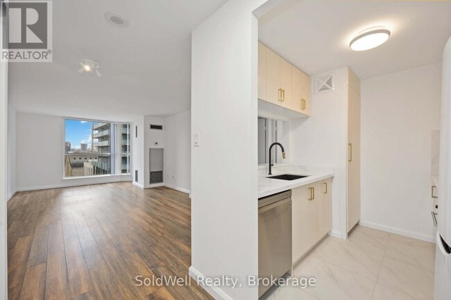 Photo - 1055 Bay St. Unité 712