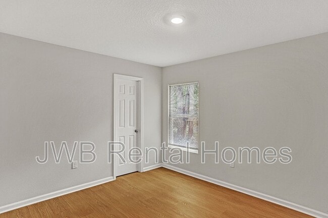 Photo - 6009 Dunmire Ave