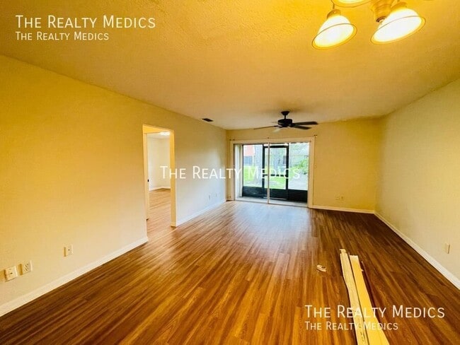 Photo - 4874 Tangerine Ave