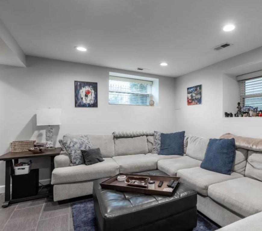 Photo - 4 bedroom in Chicago IL 60647 Unidad 2