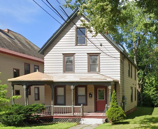 Safe and easy walk to UVM/Champlain and Church Street - 31 N Willard St Unit A