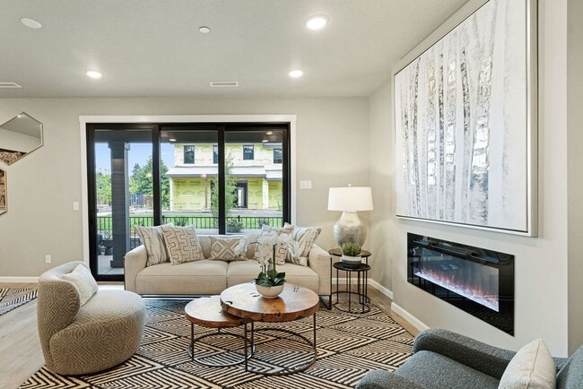 Photo - 7009 NE 132nd Way