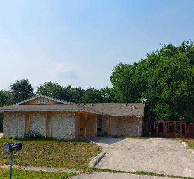 Building Photo - Alnwick Duplex #1 Unit Alnwick 5729 Rental