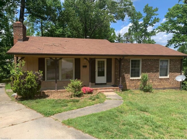 3 Bedroom 2 bath home with basement locate... - 3 Bedroom 2 bath home with basement locate...