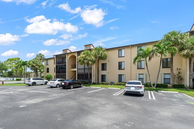 Photo - 811 Sky Pine Way Unit A2