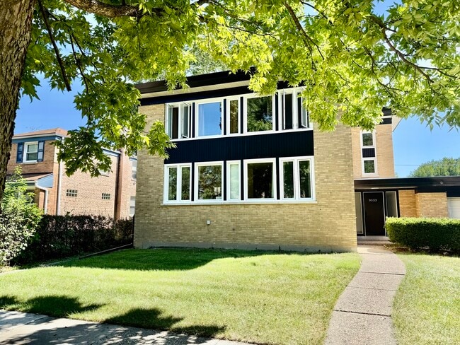 Photo - 9033 Ewing Ave