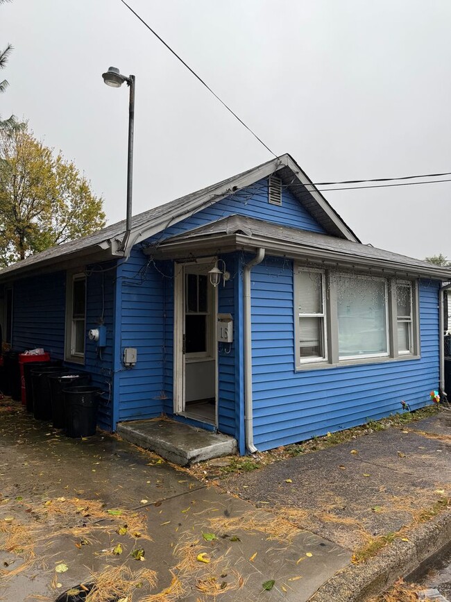 Photo - 15 Deming Ave