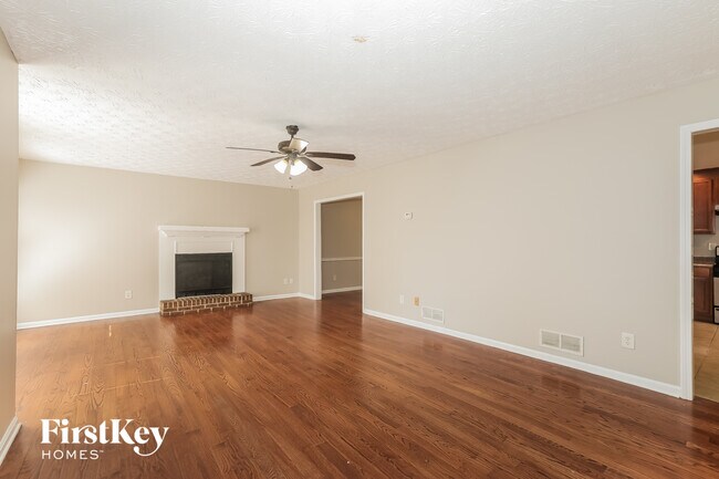 Photo - 3843 Holland Dr