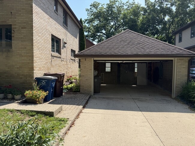 Photo - 1200 Gardner Ave