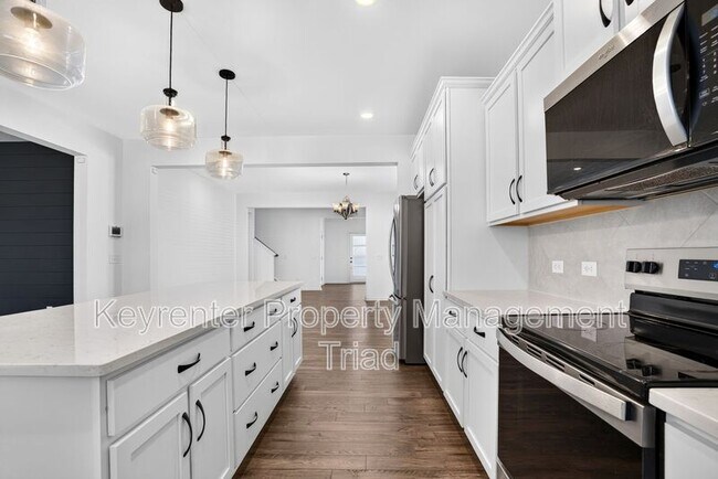 3012 Highlander Pt