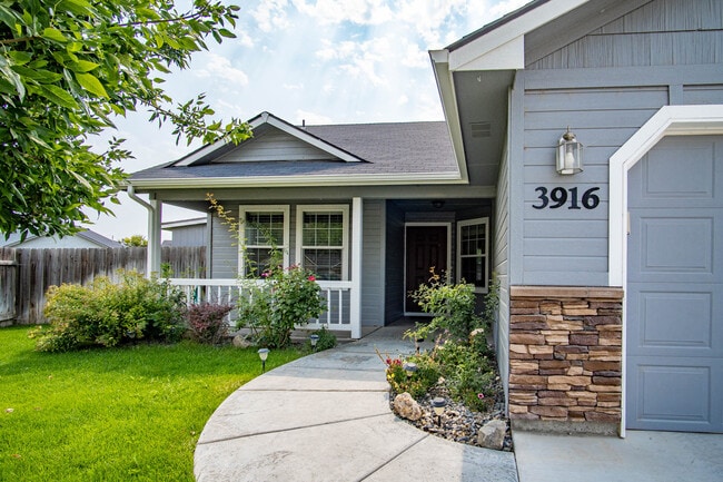 Photo - 3916 Kirby Cir