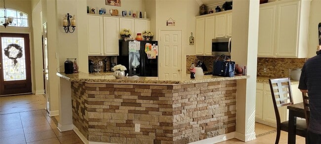 Photo - 235 Rustic Oaks Dr