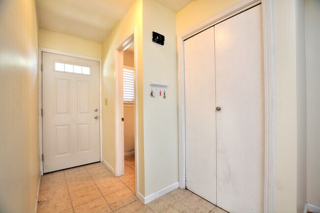 Photo - 305 Timber Ln Unit 305