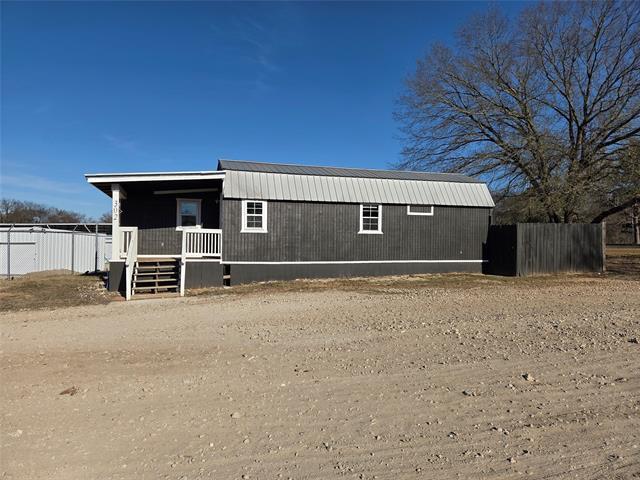 Photo - 302 Carson Cir