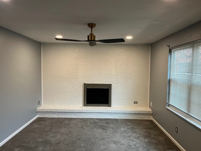 Building Photo - 1407 Minstrel Dr Unit 1