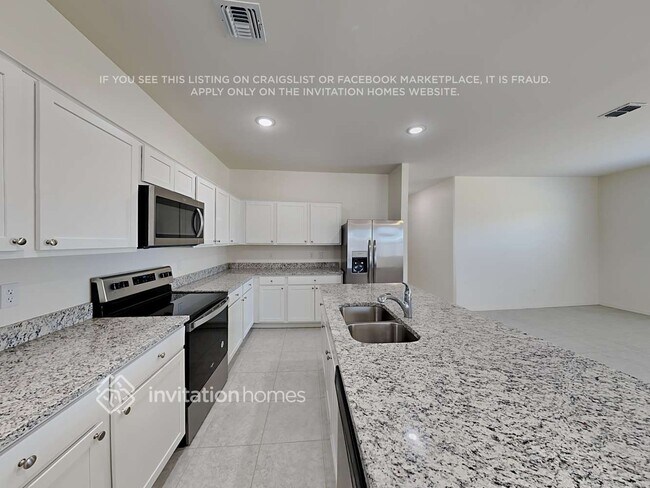 Photo - 35562 W Santa Clara Ave