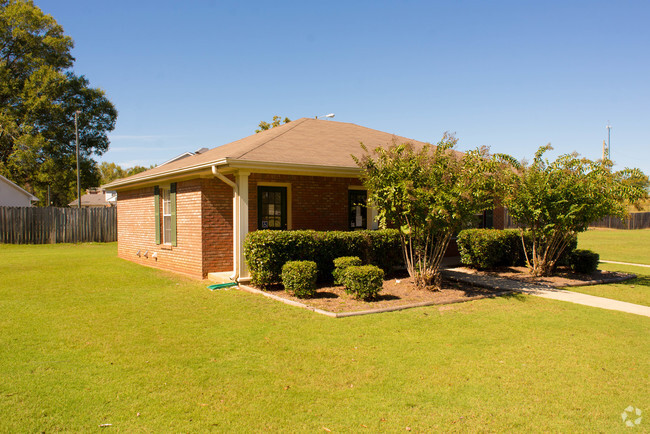 Primary Photo - Hunter Pointe Apartments