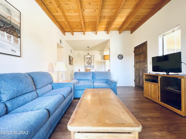 5750 N Camino Esplendora Unit 203