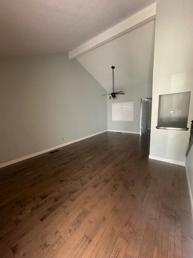 Photo - 1709 Badger Way
