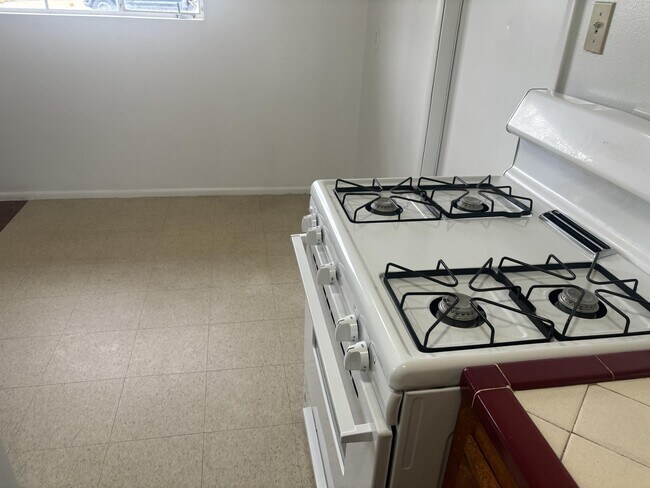 Photo - 2618 E Turney Ave Unit 4