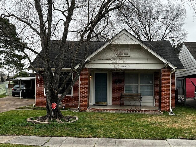 Photo - 1105 Elliston St Casa