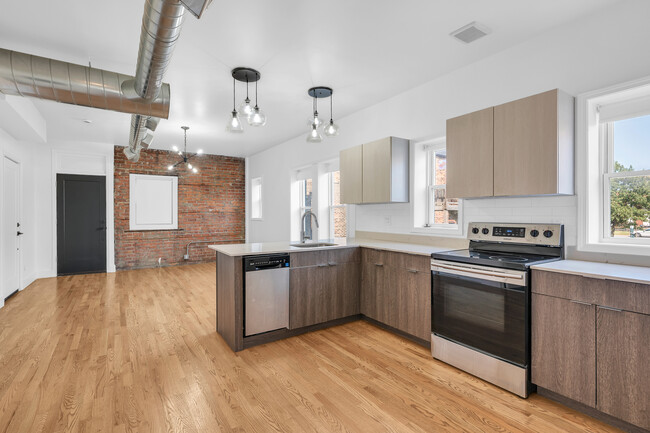 Building Photo - Corktown Ash Apartments