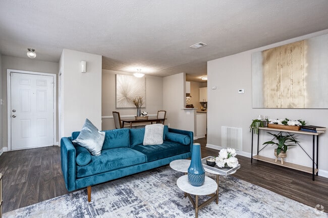 1BR, 1BA - 850SF - Living Room - Sutter Lake Apartments