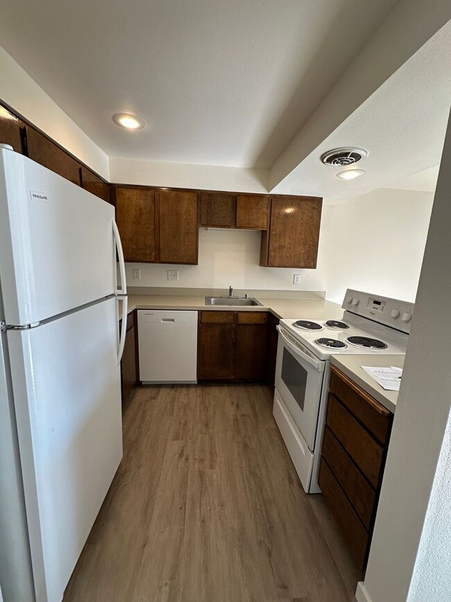 Photo - Glacier Park Apartments