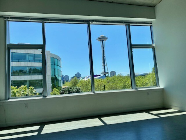 Space Needle View - 500 Mercer St Unit 501 Roy Street M345