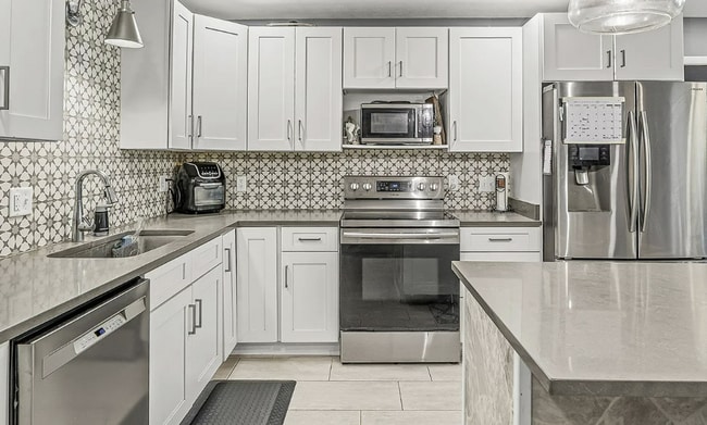 Photo - Beautiful 4 bedroom 3 bath Home. Schedule your showing TODAY!