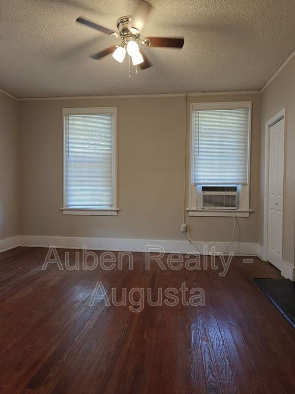 Photo - 1702 Johns Rd