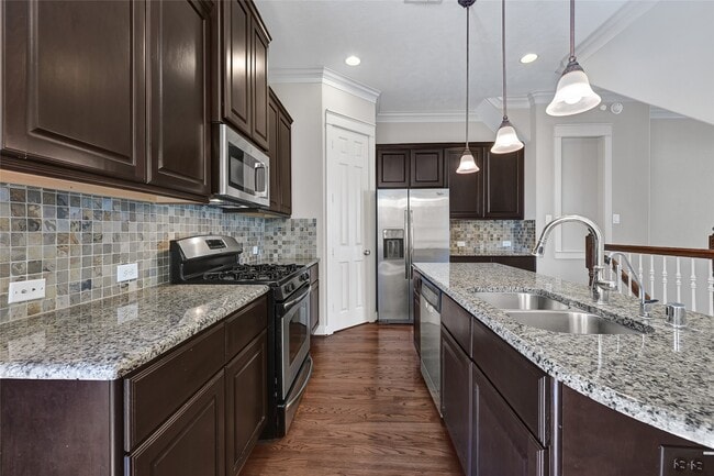 Photo - 1237 Hobbs Reach Ln