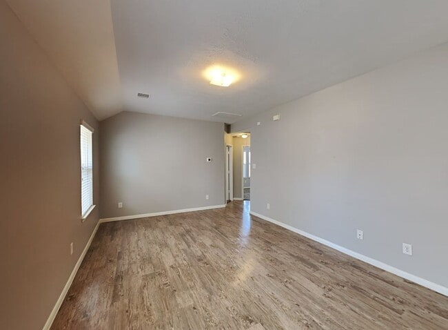 Photo - 19218 Sandelford Dr
