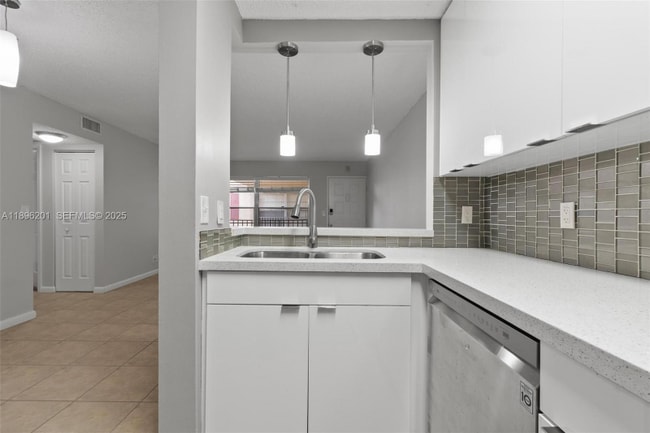 Photo - 3586 N University Dr