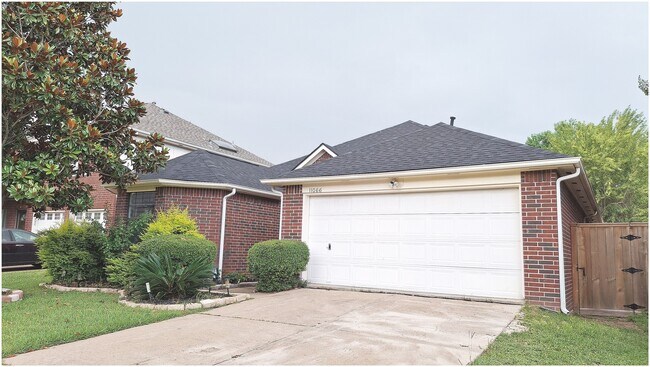 Photo - 11066 Landsbury Ct