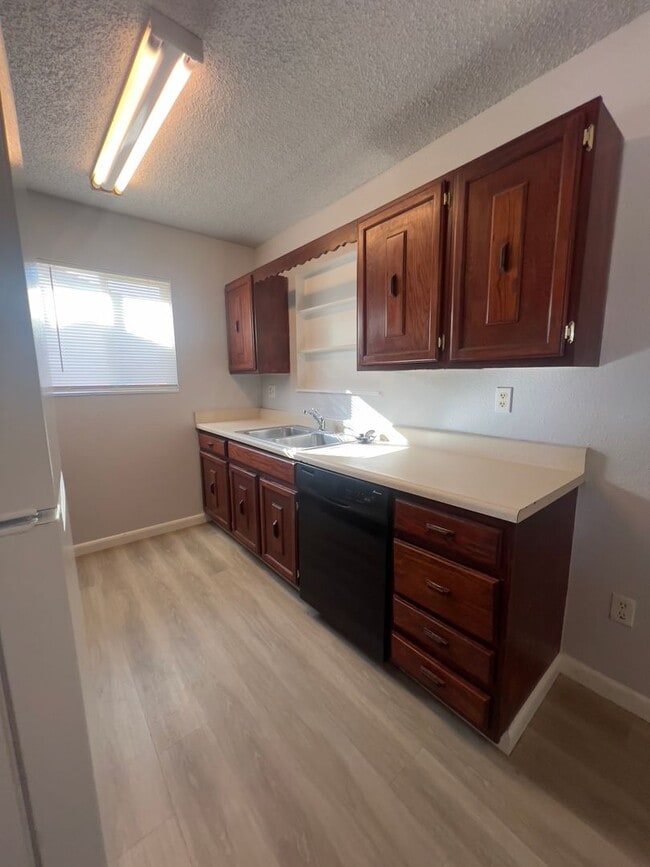 Photo - 4 bedroom 1 Bath w/ fenced yard