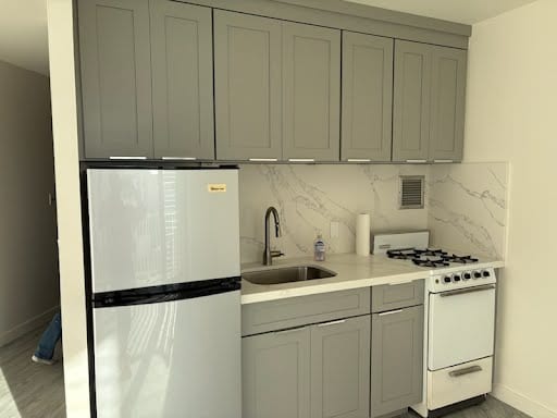 Photo - 750 Amana St Unit 612