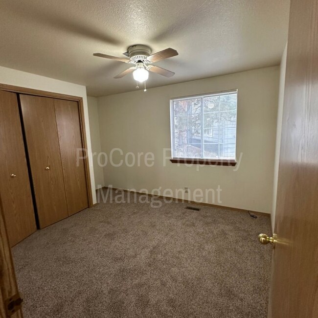 3704 W Rose Hl St Unit 210