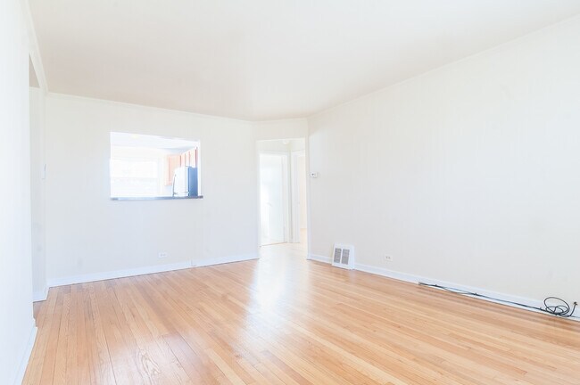 Photo - 4240 W Nelson St Unidad 2