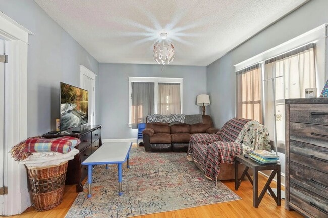 Photo - 3010 Grand St NE Unit 3010 Grand St NE