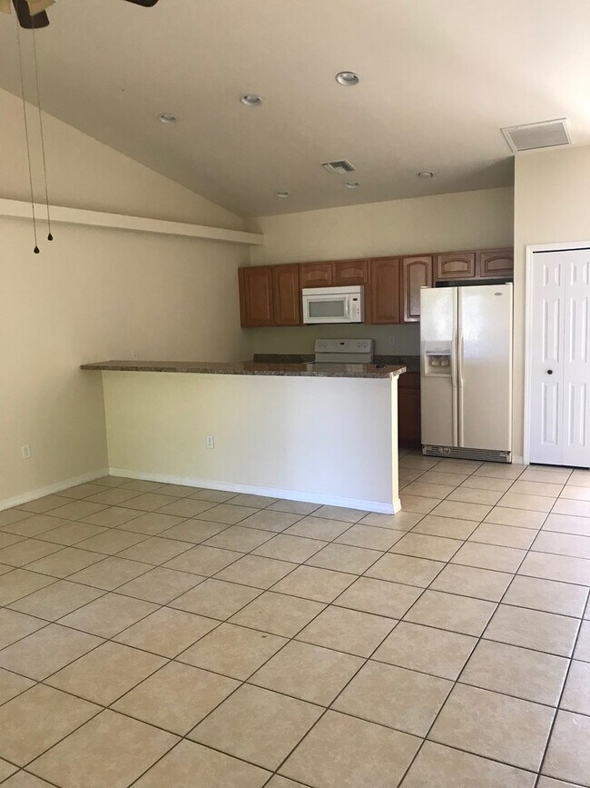 Photo - 601 SE 5th St Unit 601 SE 5th St.