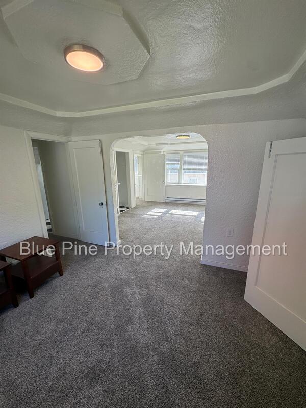 Photo - 112 4th St