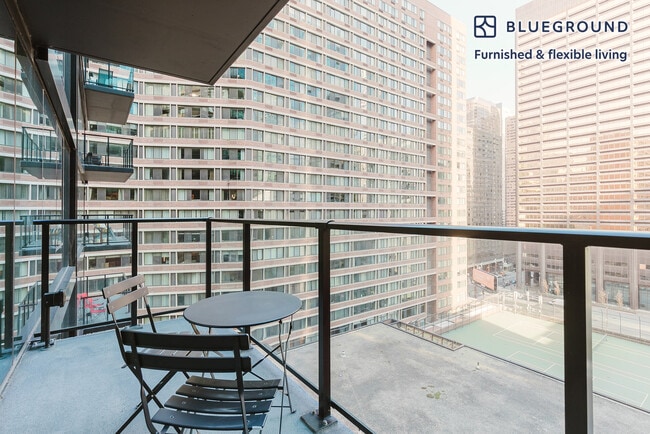 Photo - 535 N St Clair St Unidad FL10-ID1147