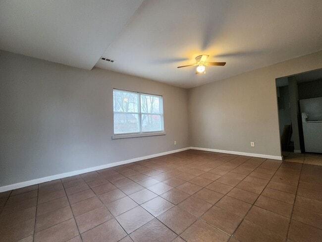 Photo - 634 S Wheatland Ave